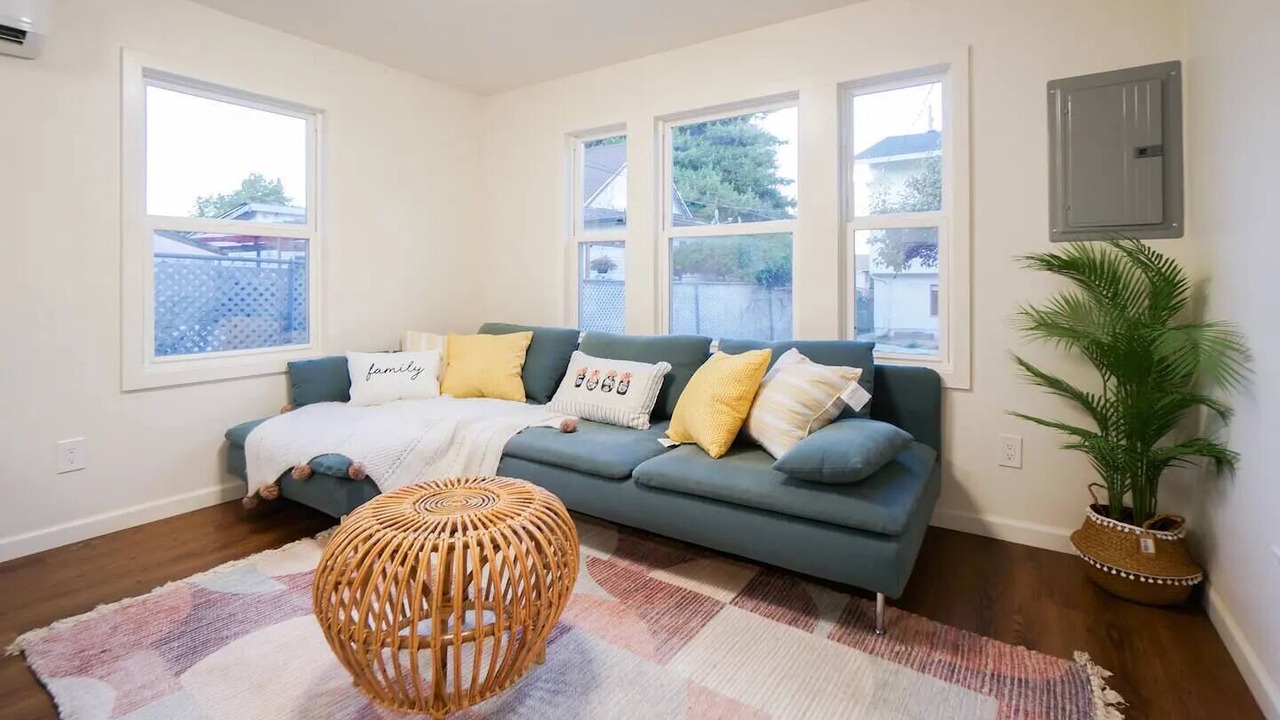 Photo of Livingroom in South Beacon Hill