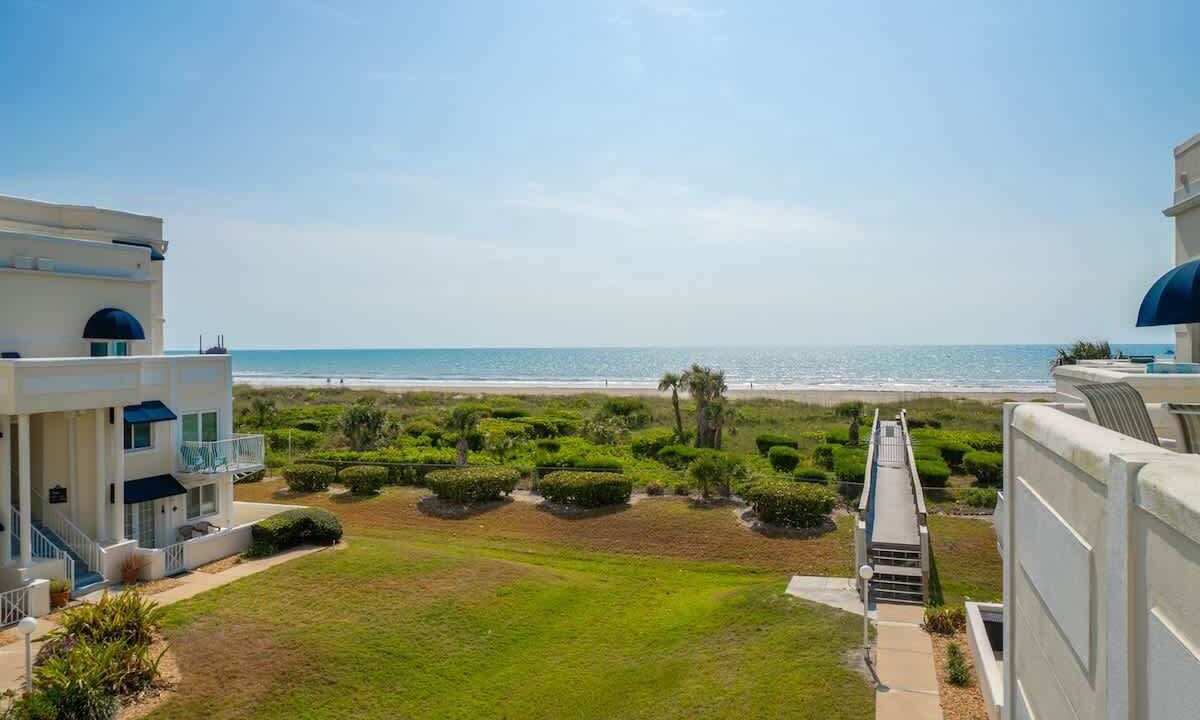Photo of Patio Balcony in Cape Caneveral Beach Gardens