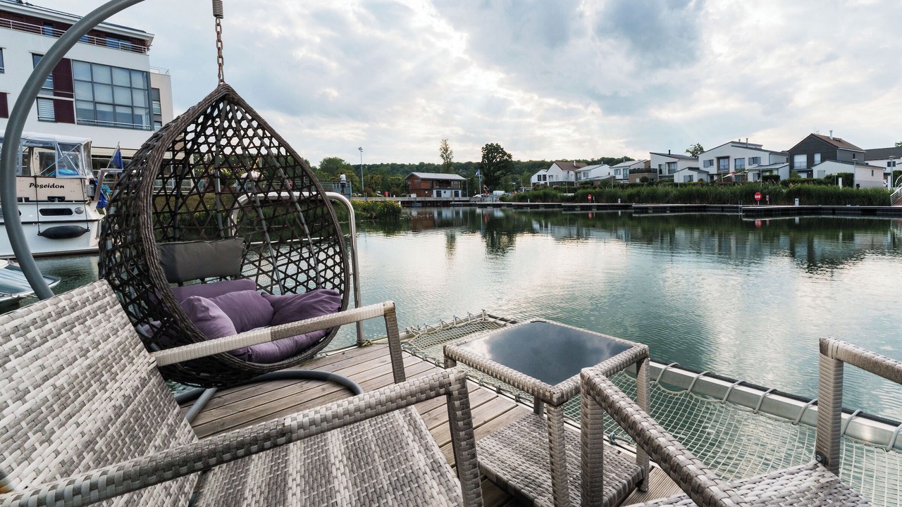 Photo of Patio Balcony in L'Isle-Adam
