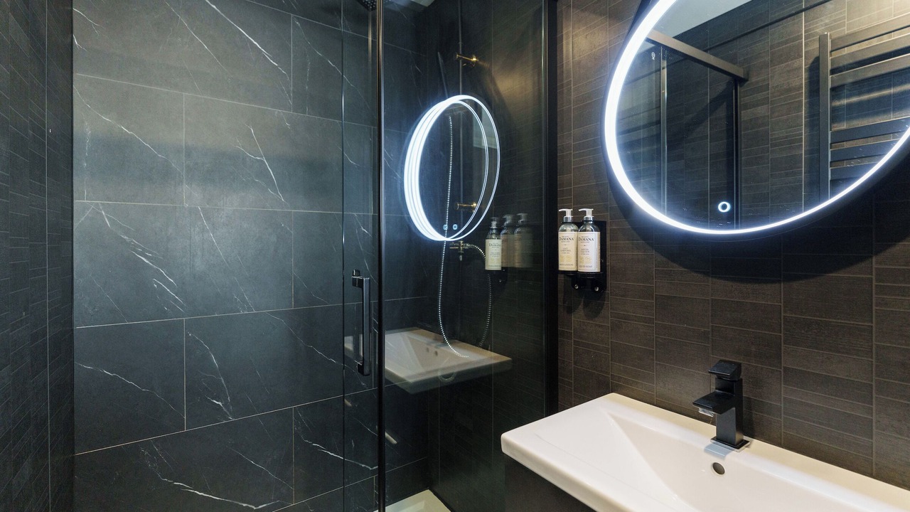 Photo of Bathroom in L'Isle-Adam