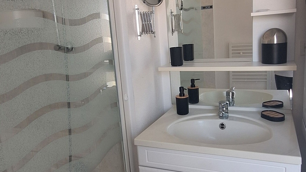 Photo of Bathroom in Lannion