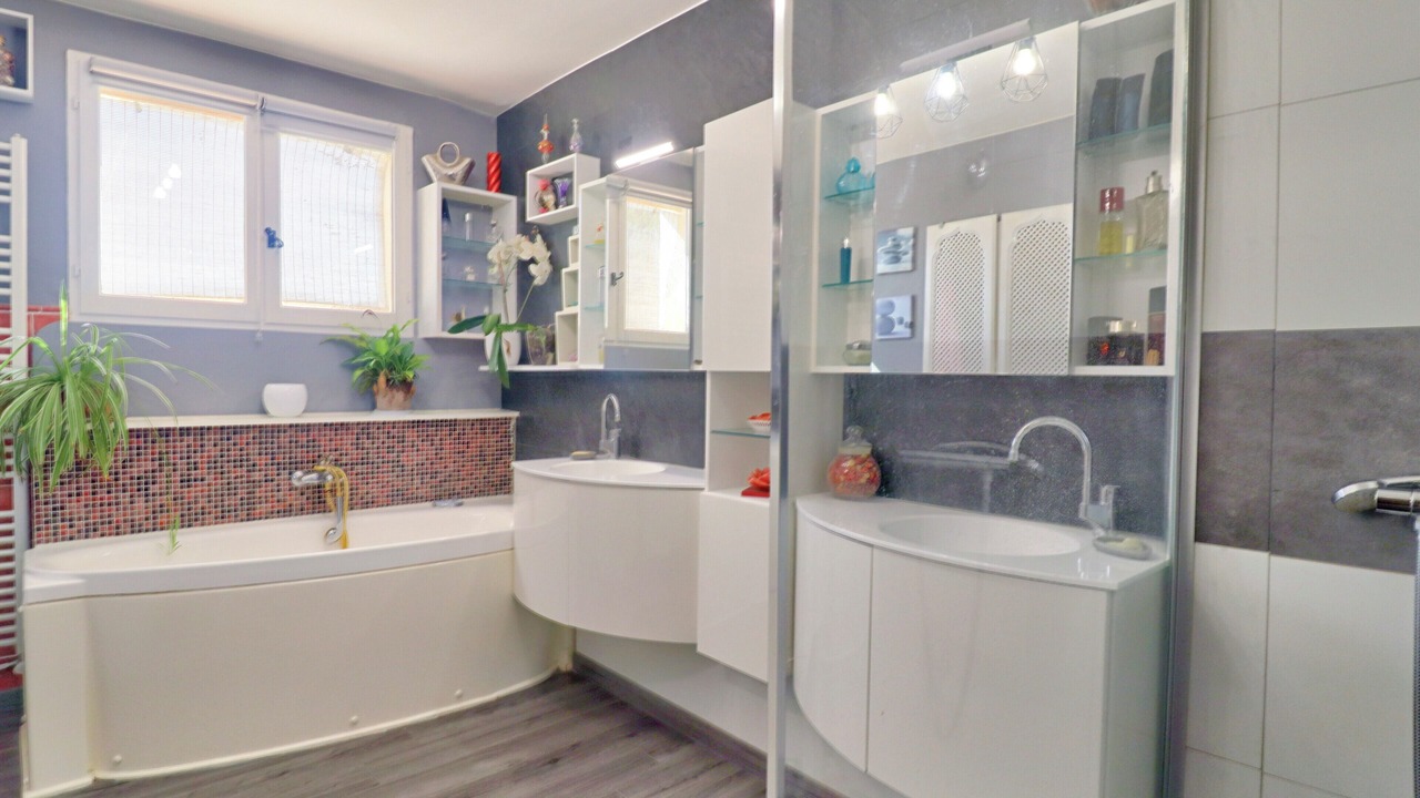 Photo of Bedroom in Manosque