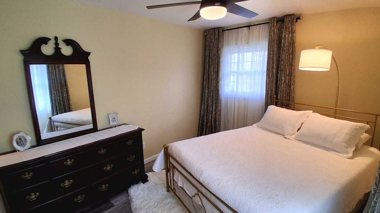 Photo of Bedroom in Craigsville