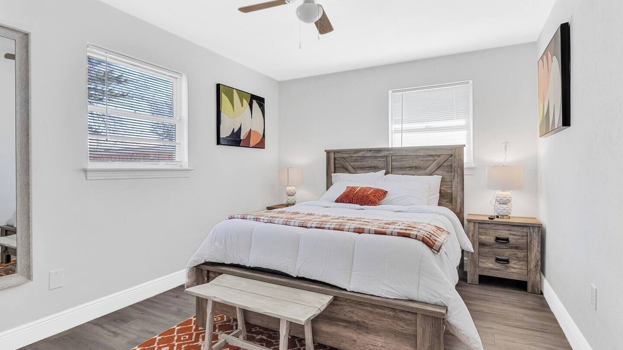 Photo of Bedroom in Englewood Park