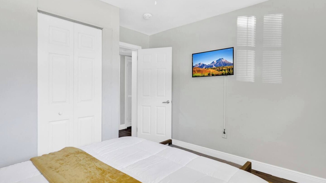 Photo of Bedroom in Englewood Park