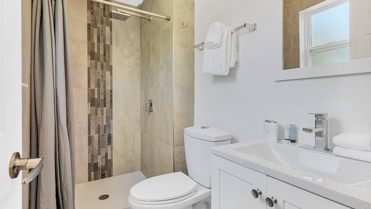 Photo of Bathroom in Englewood Park