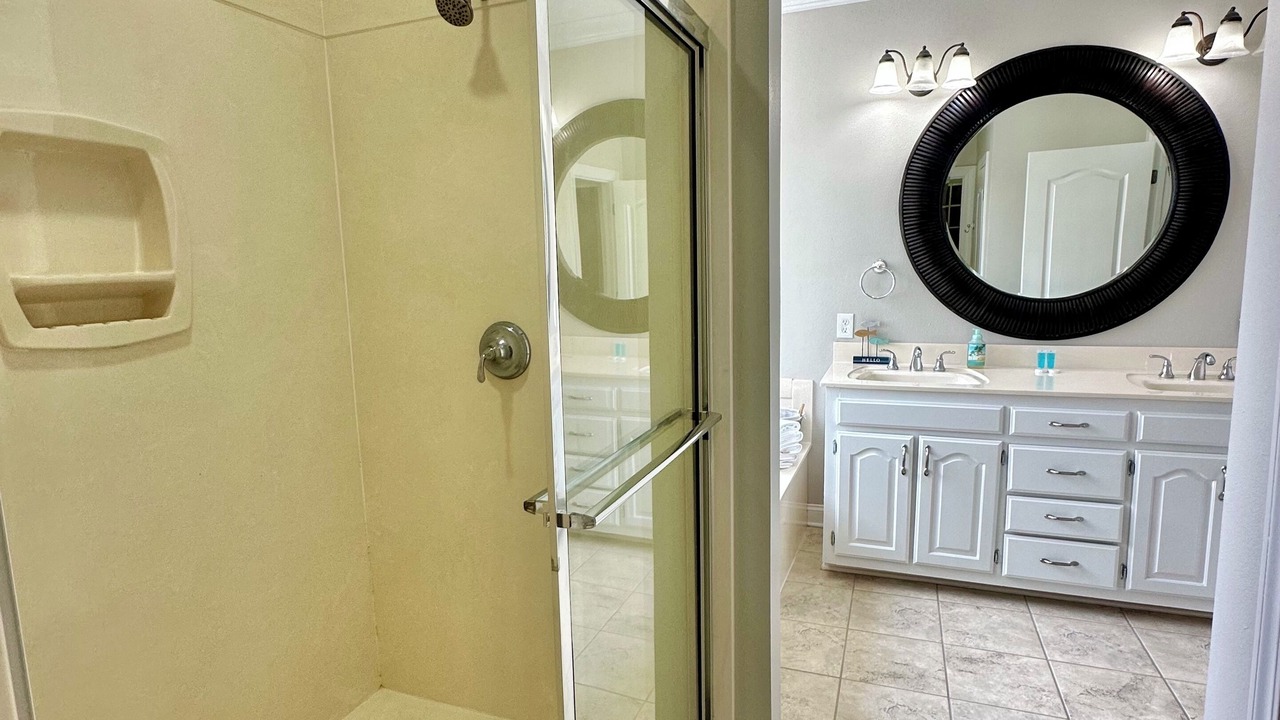 Photo of Bathroom in Lake Hamilton