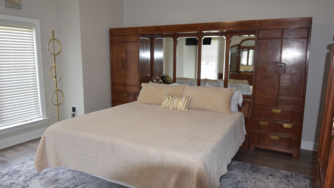 Photo of Bedroom in Lake Hamilton