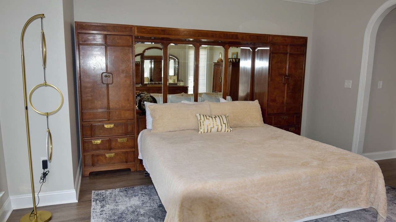 Photo of Bedroom in Lake Hamilton
