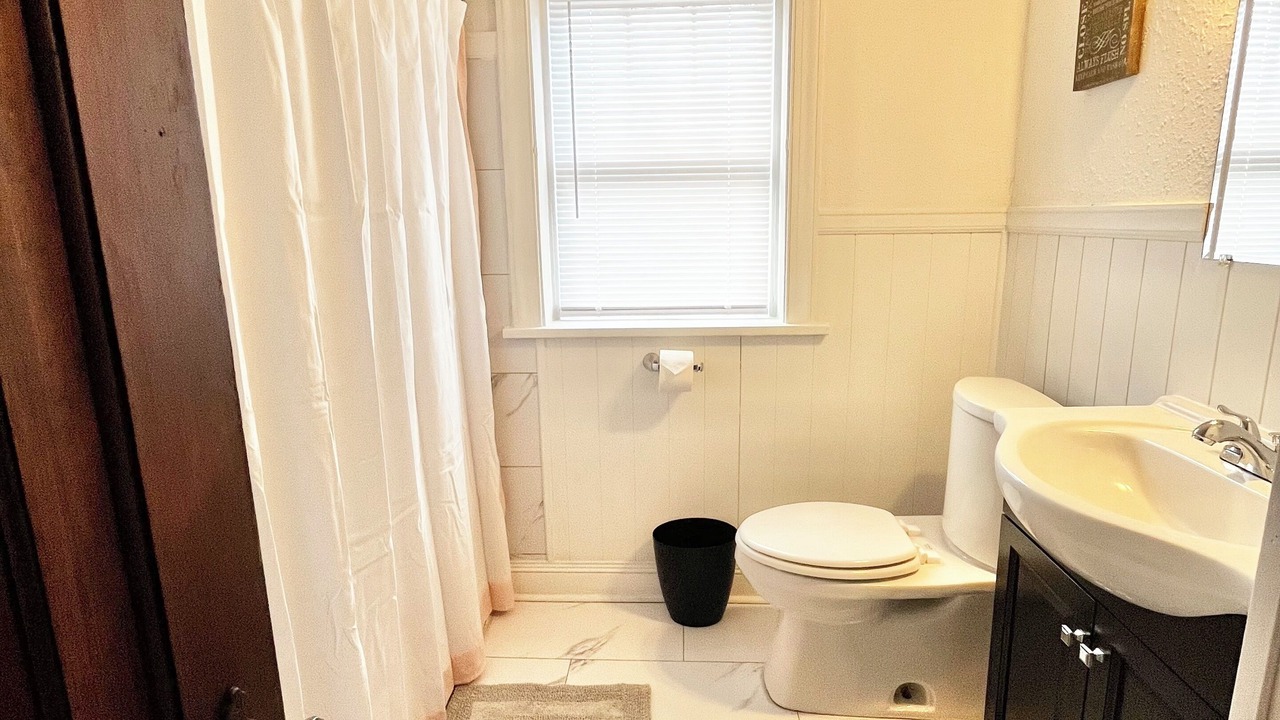 Photo of Bathroom in Natrona