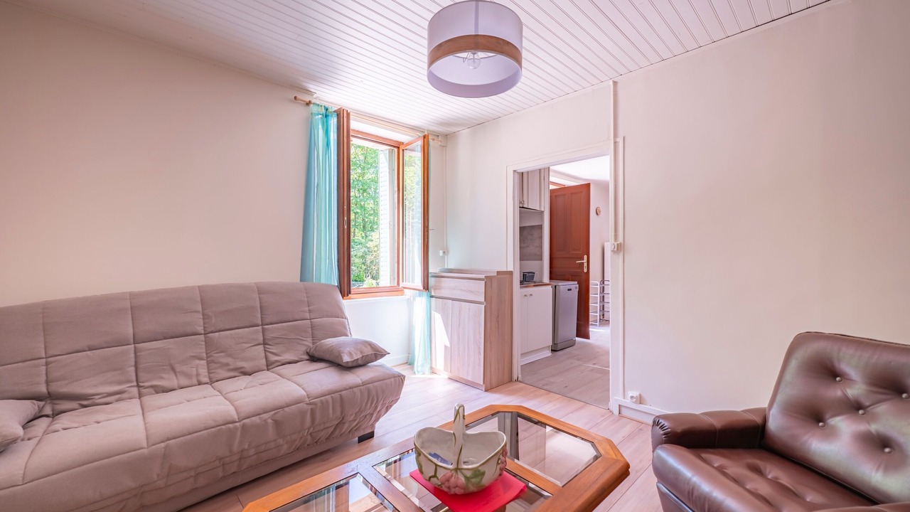 Photo of Livingroom in Saint-Clair-sur-Galaure