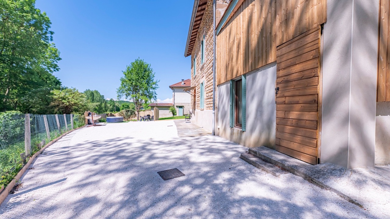 Photo of Outdoor in Saint-Clair-sur-Galaure