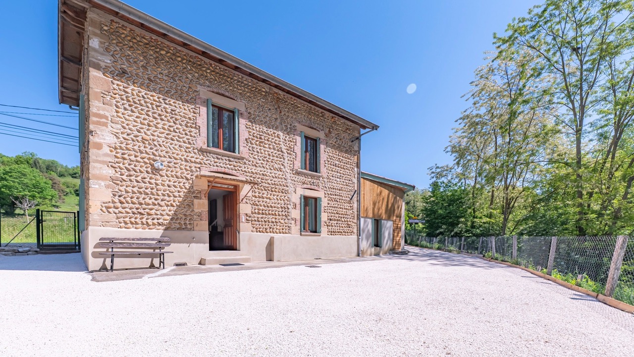 Photo of Outdoor in Saint-Clair-sur-Galaure