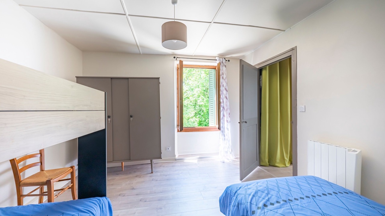 Photo of Bedroom in Saint-Clair-sur-Galaure
