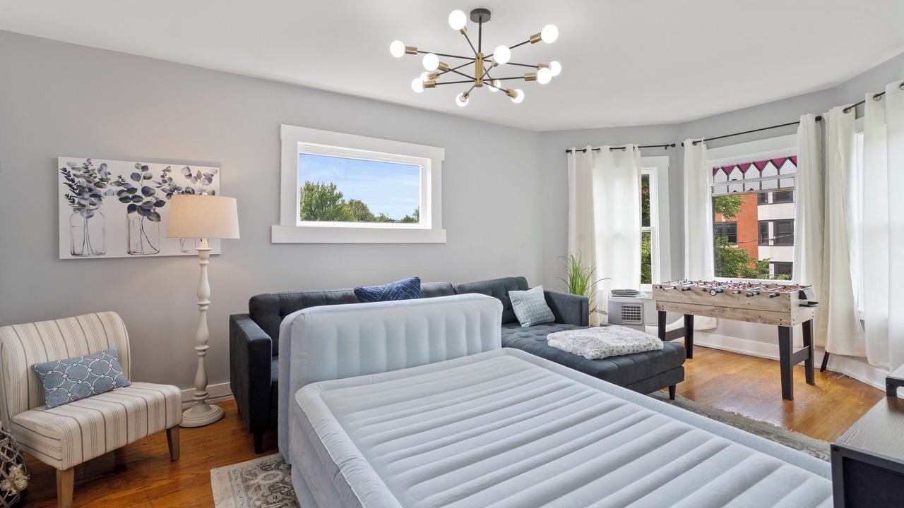 Photo of Livingroom in Downtown Syracuse