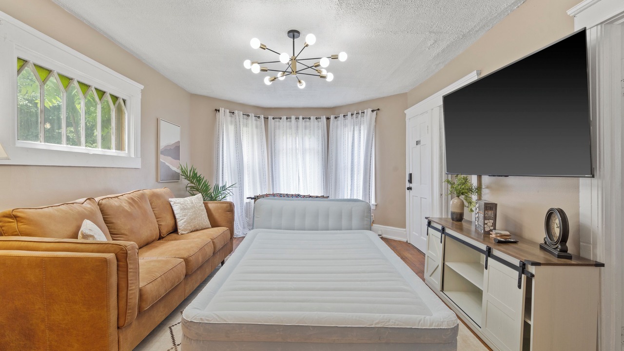 Photo of Livingroom in Downtown Syracuse