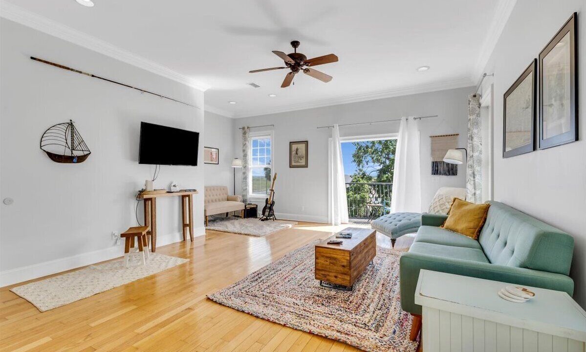 Photo of Livingroom in Darien