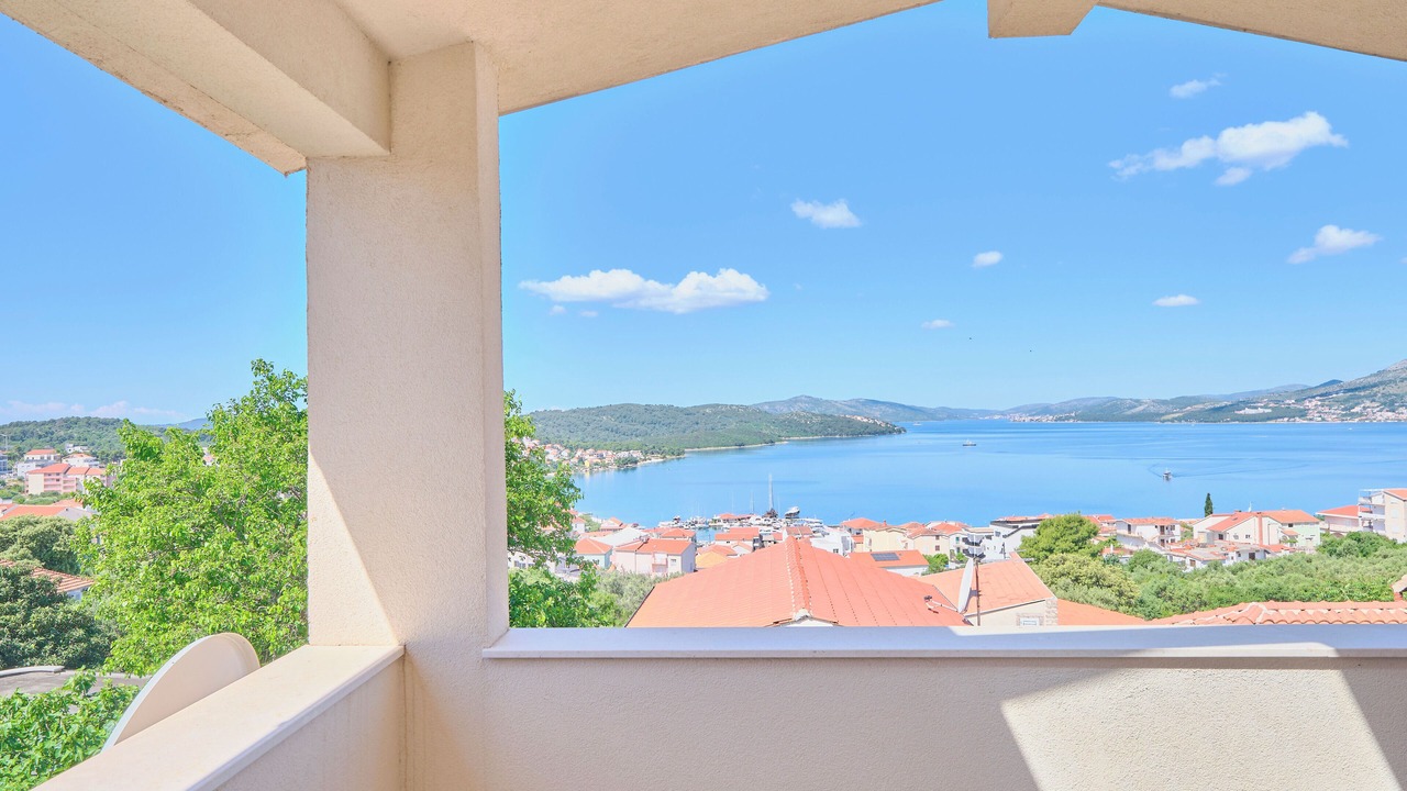 Photo of Patio Balcony in Okrug Gornji