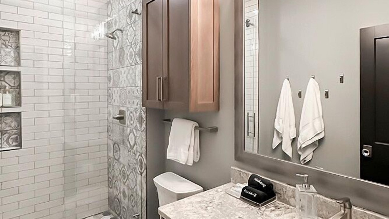 Photo of Bathroom in LaPlatte I