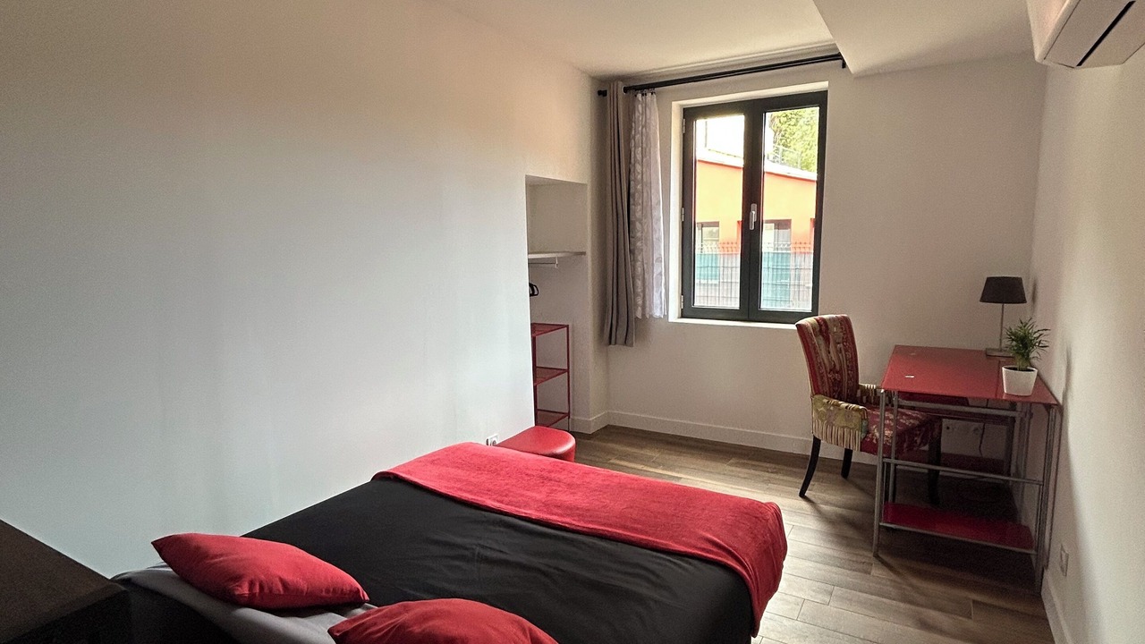 Photo of Bedroom in Drap