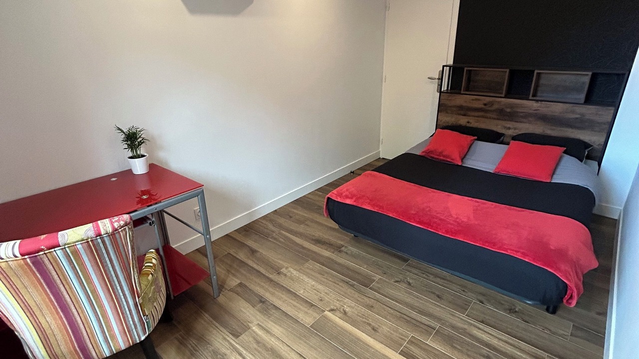 Photo of Bedroom in Drap