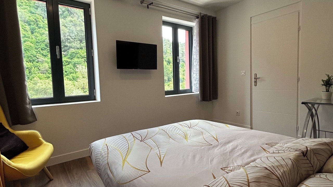 Photo of Bedroom in Drap