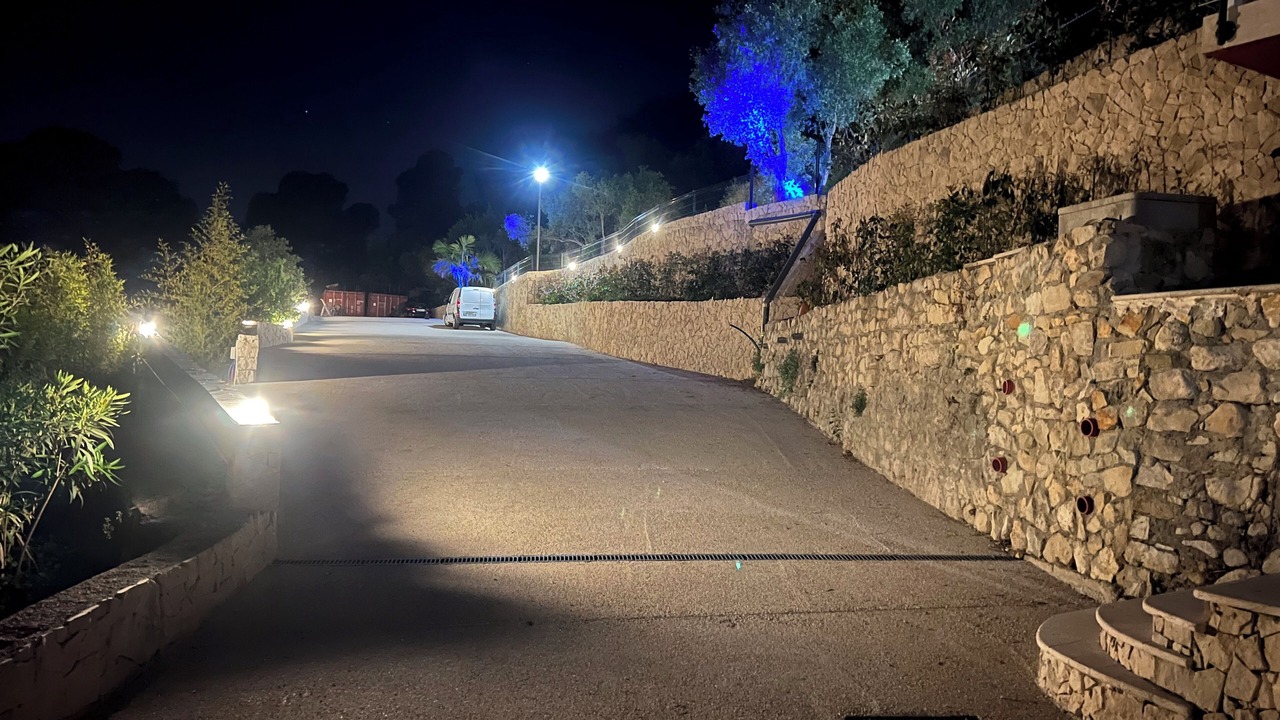 Photo of Outdoor in Drap