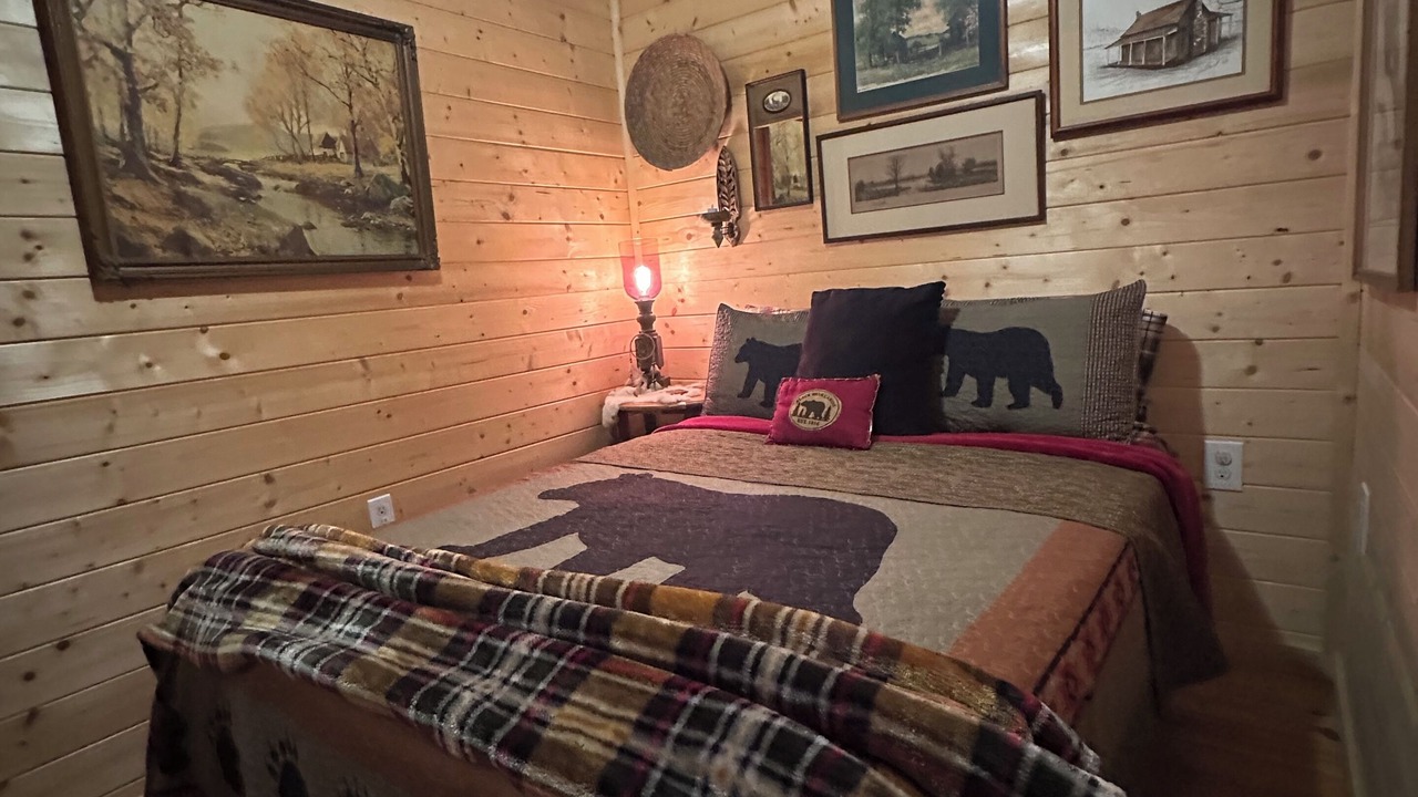Photo of Bedroom in Cosby