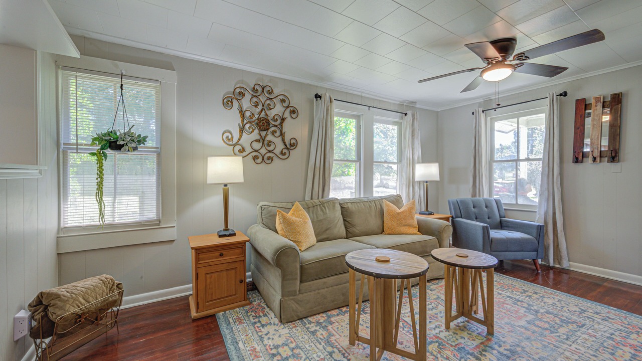 Photo of Livingroom in Lafayette