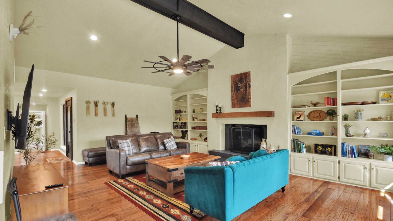 Photo of Livingroom in Bartonville