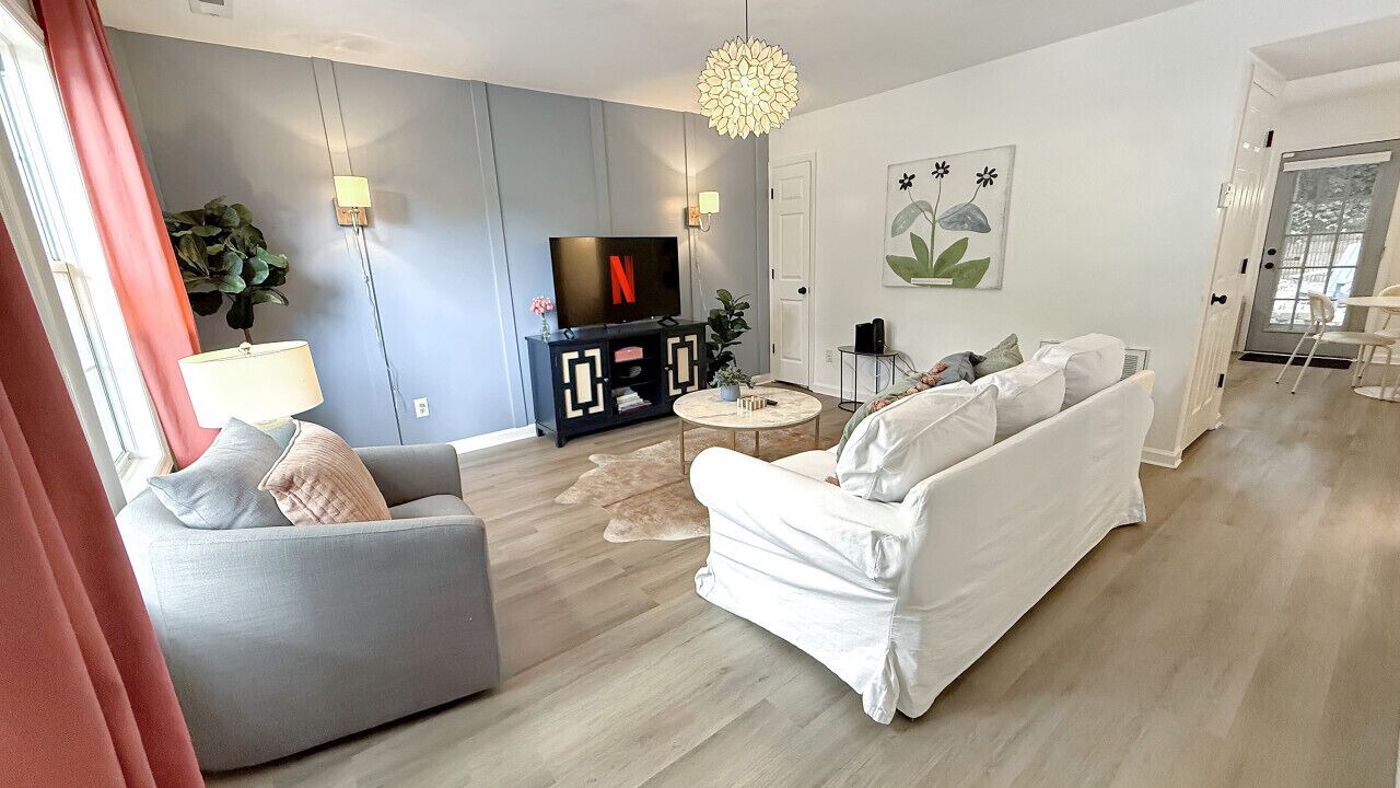 Photo of Livingroom in North Raleigh