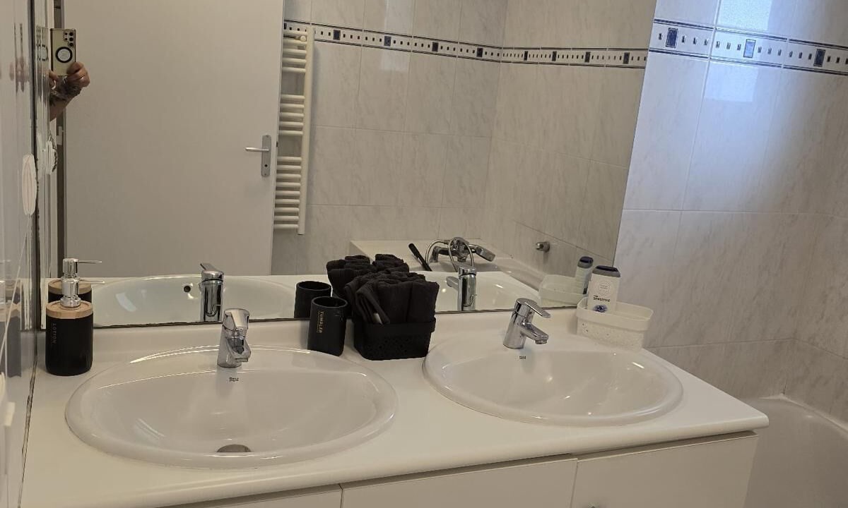 Photo of Bathroom in Vielle-Chapelle