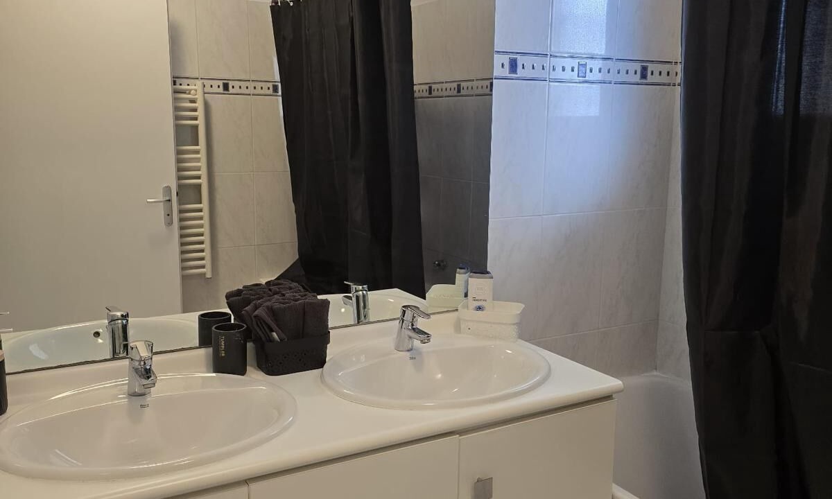 Photo of Bathroom in Vielle-Chapelle