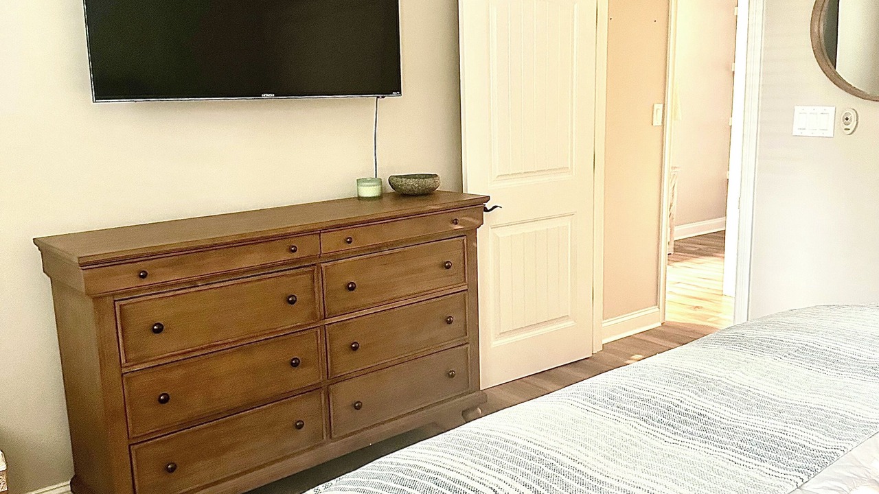 Photo of Bedroom in Andersonville