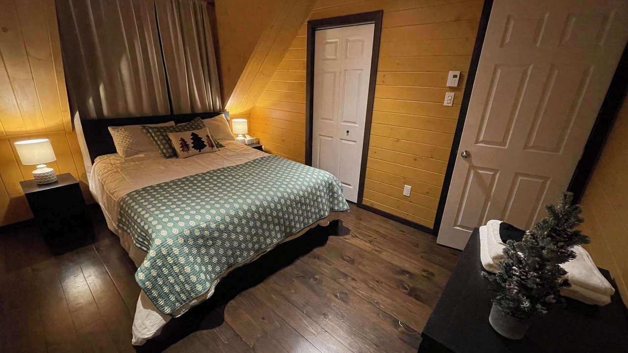 Photo of Bedroom in Grenville-sur-la-Rouge