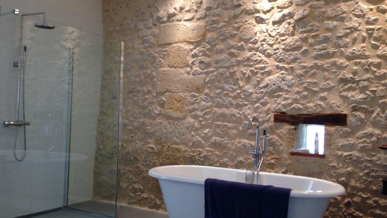 Photo of Bathroom in Flaujagues