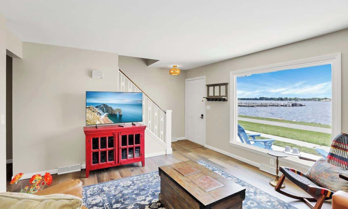 Photo of Livingroom in Buckeye Lake