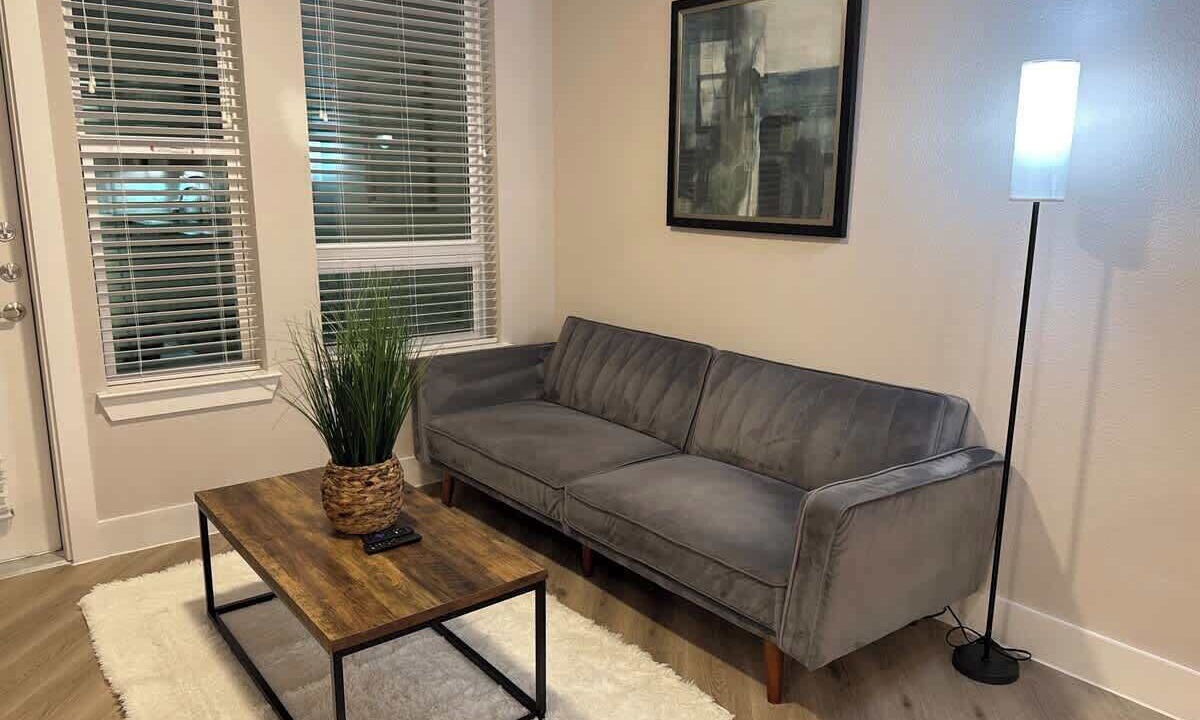 Photo of Livingroom in McNeil