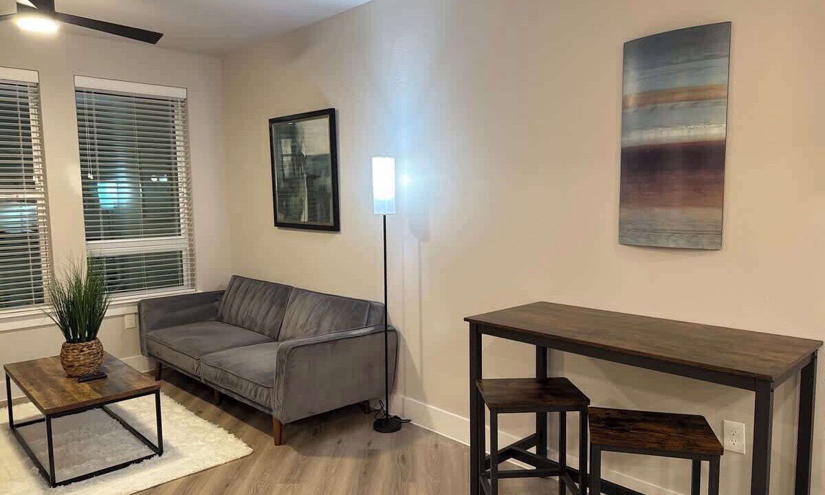 Photo of Livingroom in McNeil