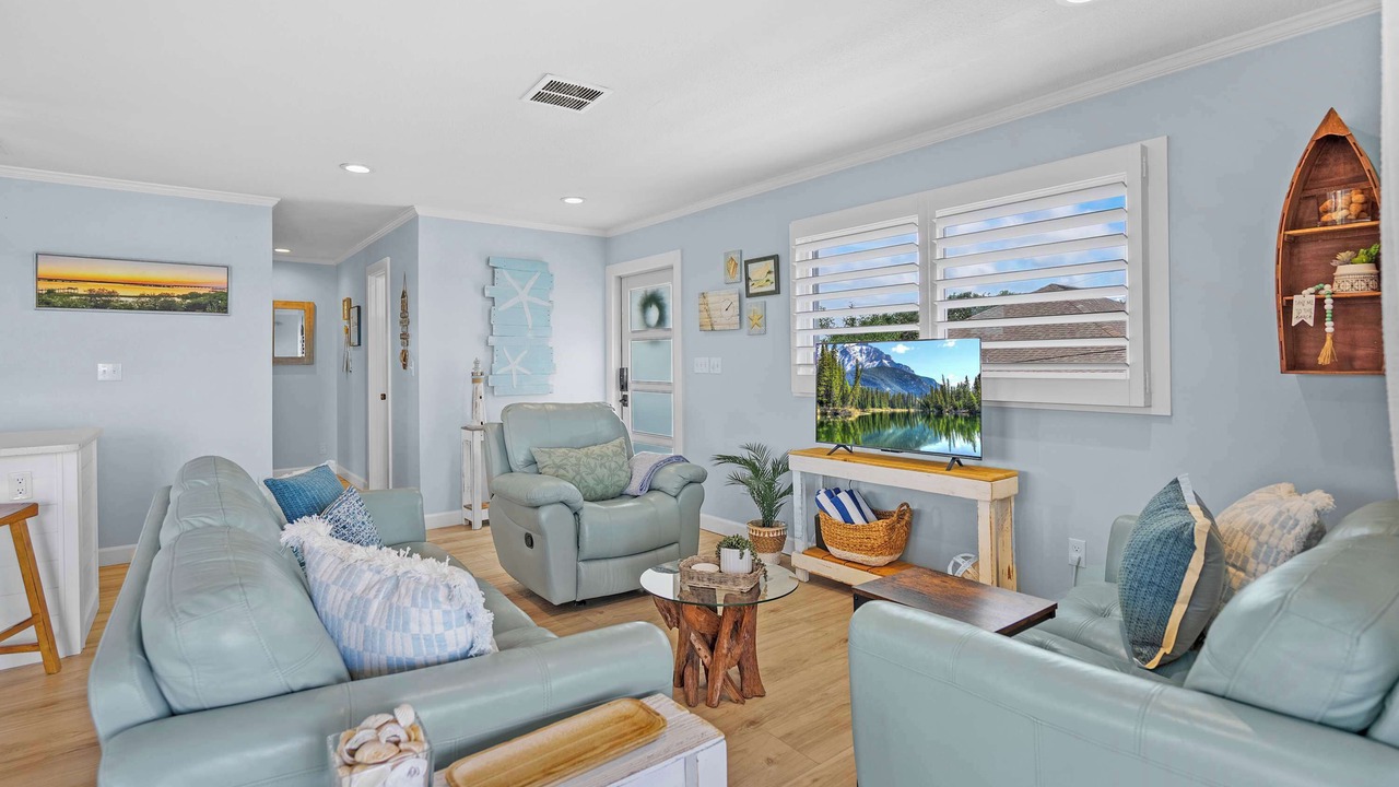 Photo of Livingroom in Crescent Beach