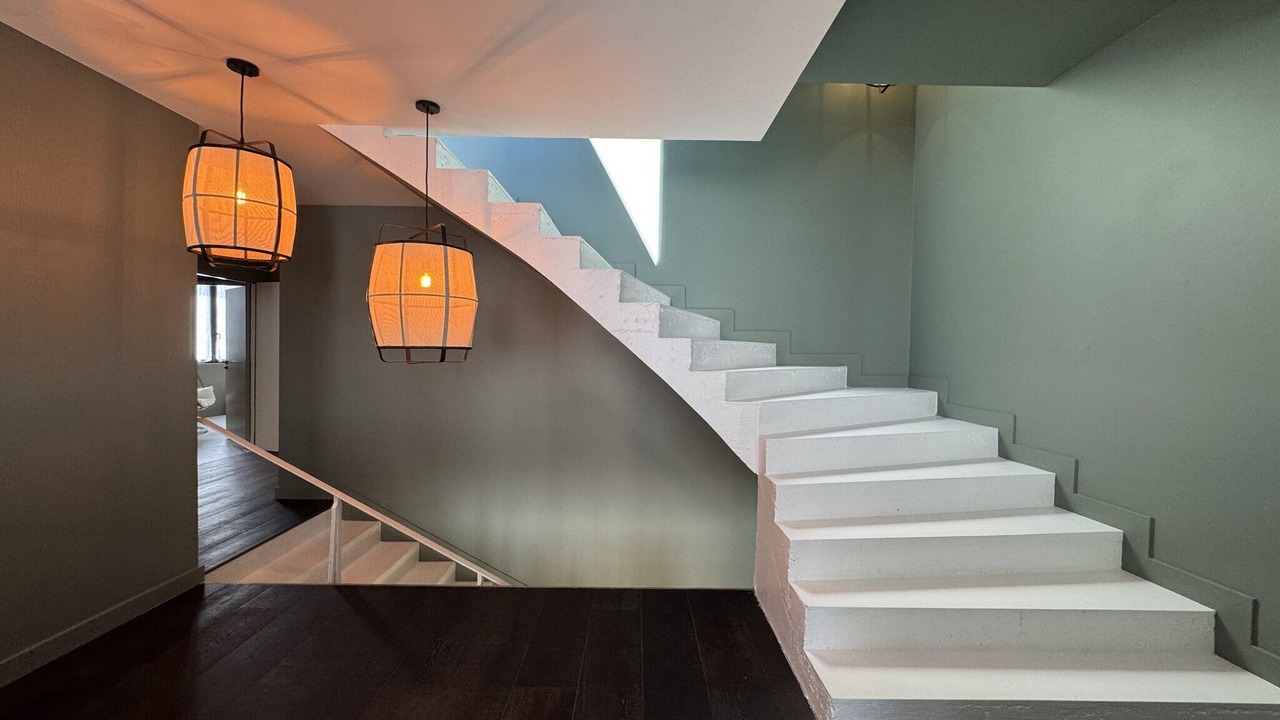 Photo of Others in Flore