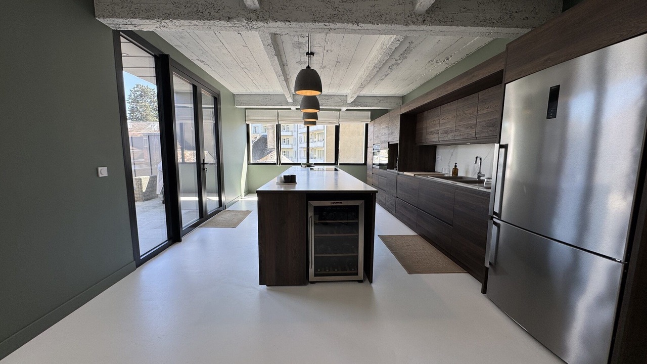 Photo of Others in Flore