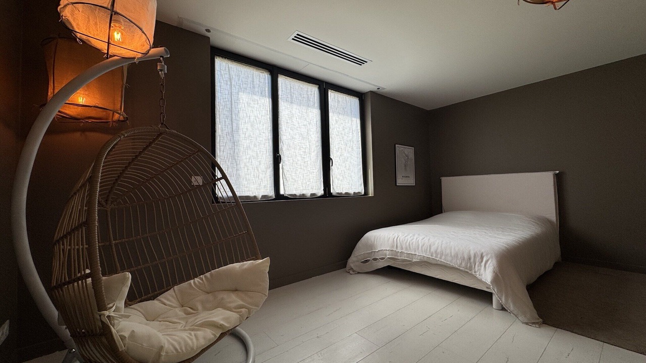 Photo of Others in Flore