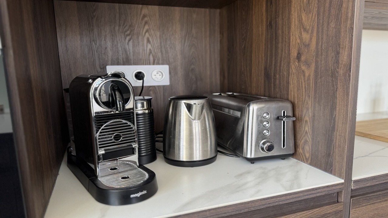 Photo of Others in Flore