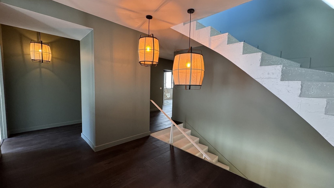 Photo of Others in Flore