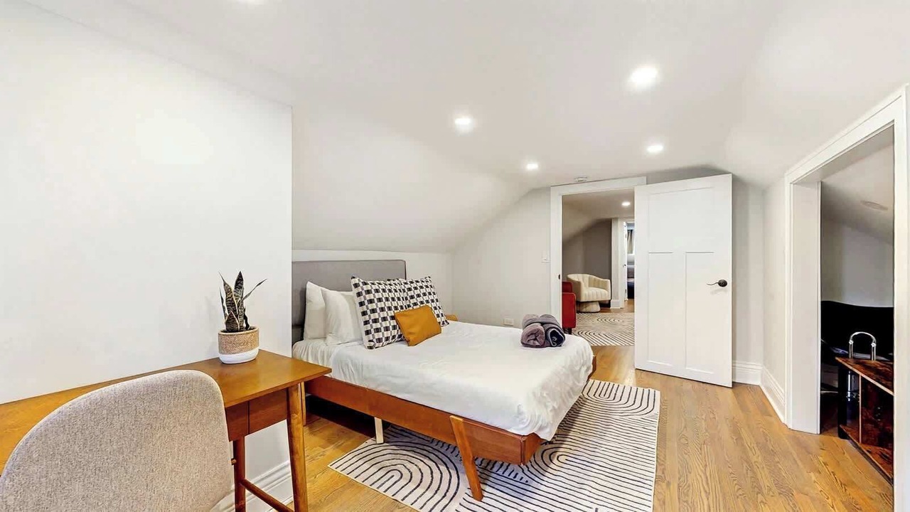 Photo of Bedroom in Forest Park