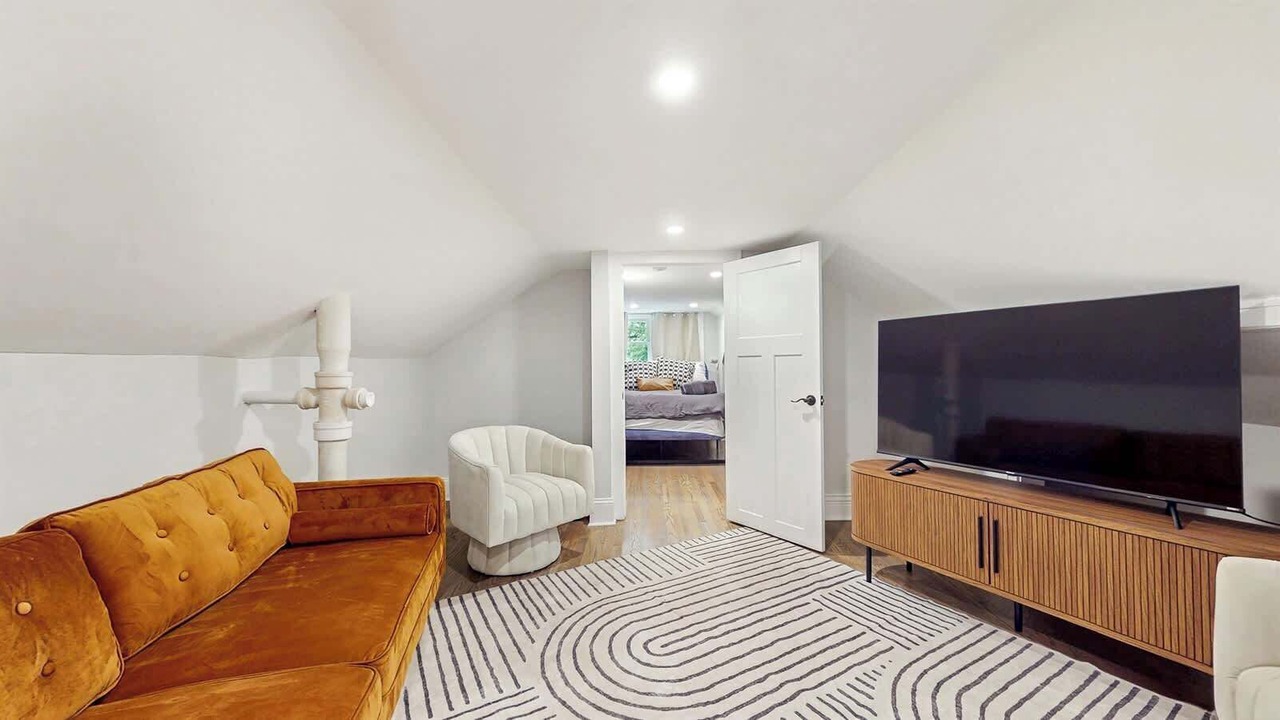 Photo of Livingroom in Forest Park