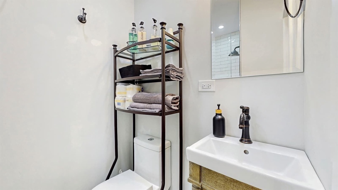 Photo of Bathroom in Forest Park