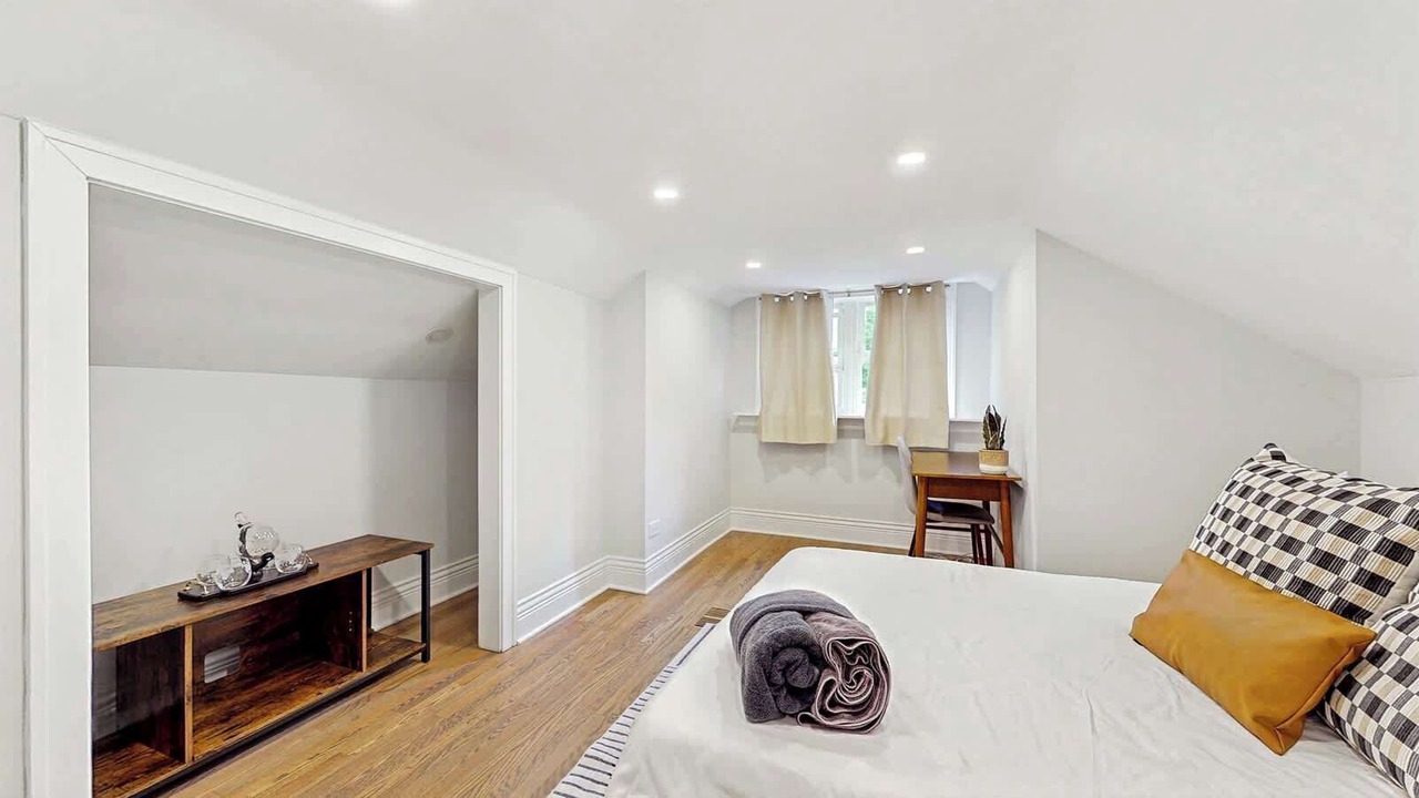 Photo of Bedroom in Forest Park