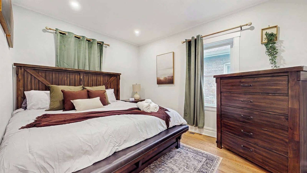 Photo of Bedroom in Forest Park